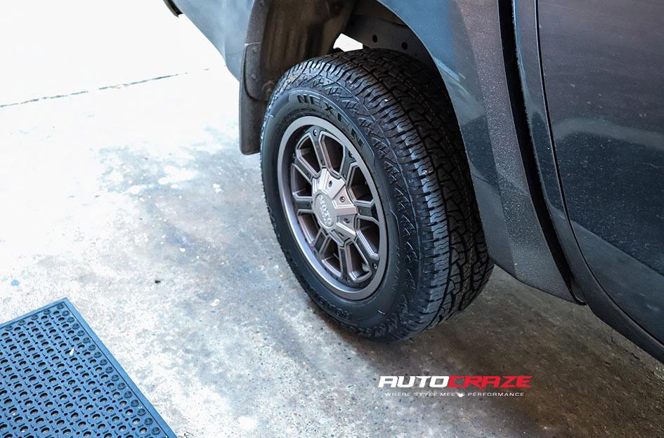 MITSUBISHI TRITON MO984 SHIFT MATTE BLACK WITH GLOSS BLACK INSERTS